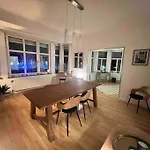 Bellevue - Grand Appartement Pour 5 Sur Les Quais De La Meuse